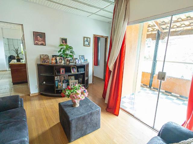 Casa para alugar com 470m², 5 quartos e 2 vagas