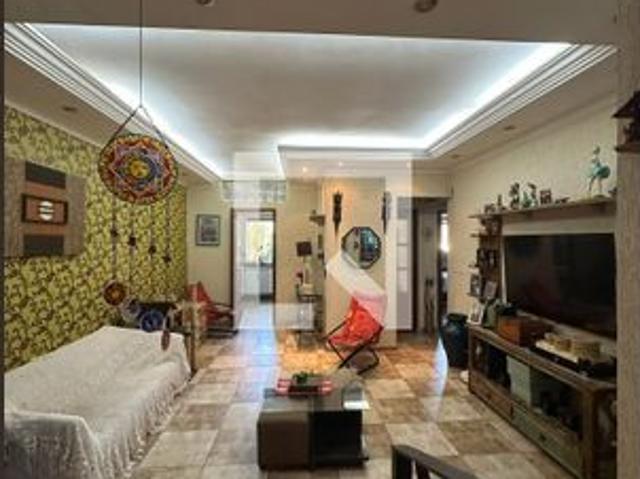 Casa para alugar com 480m², 4 quartos e 2 vagas