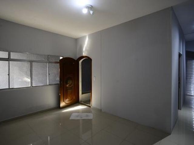 Casa para alugar com 480m², 6 quartos e 2 vagas
