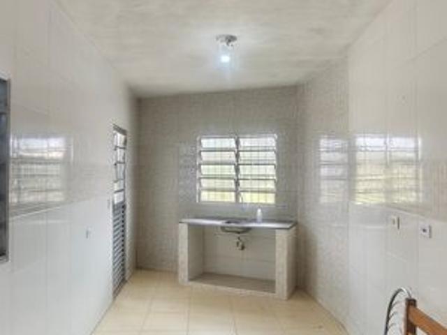 Casa para alugar com 48m², 1 quarto e sem vaga