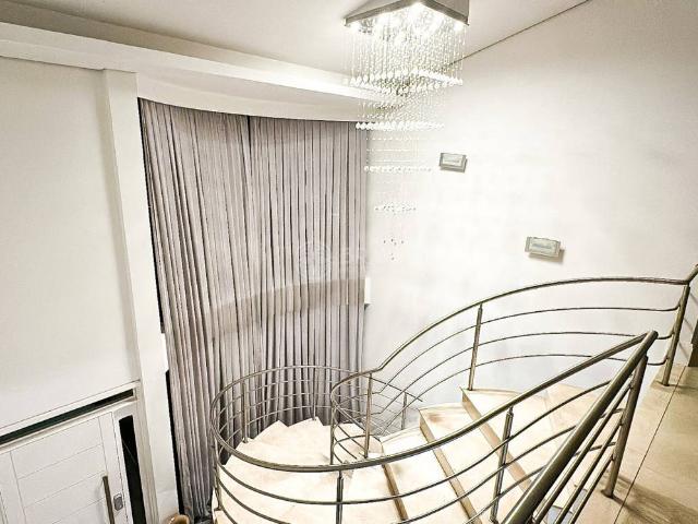 Casa para alugar com 4 quartos e 500 m² por R$ 35.000/mês