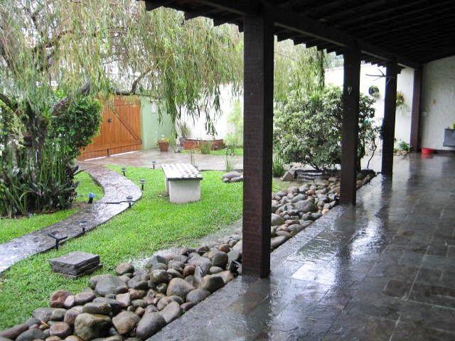 Casa para alugar com 4 quartos e 200 m² por R$ 10.000/mês