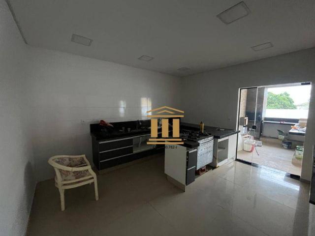 Casa para alugar com 4 quartos e 360 m² por R$ 10.000/mês