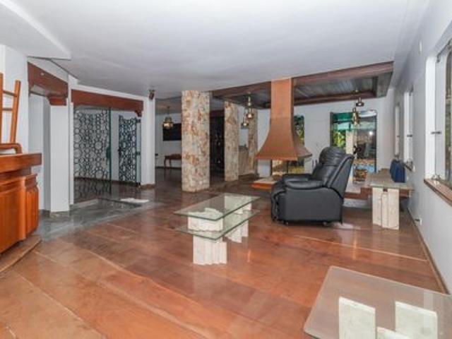 Casa para alugar com 500m², 3 quartos e 4 vagas