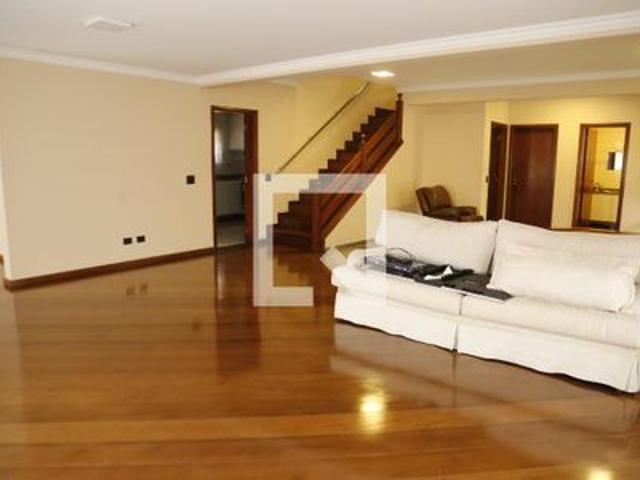 Casa para alugar com 500m², 4 quartos e 4 vagas