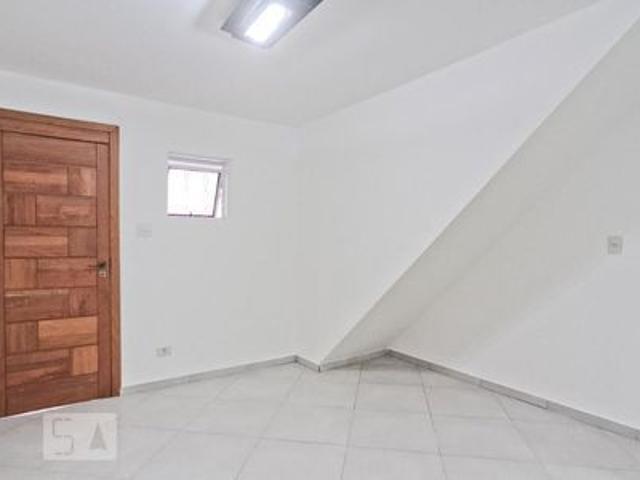 Casa para alugar com 50m², 1 quarto e sem vaga