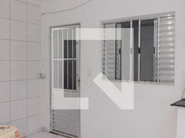 Casa para alugar com 50m², 1 quarto e sem vaga