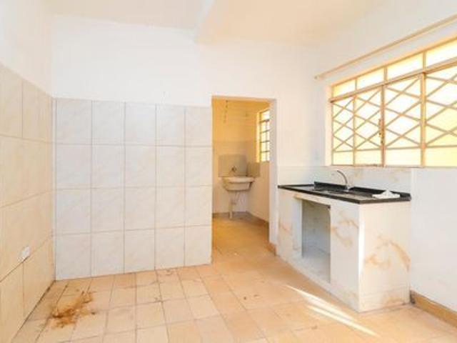 Casa para alugar com 50m², 1 quarto e sem vaga