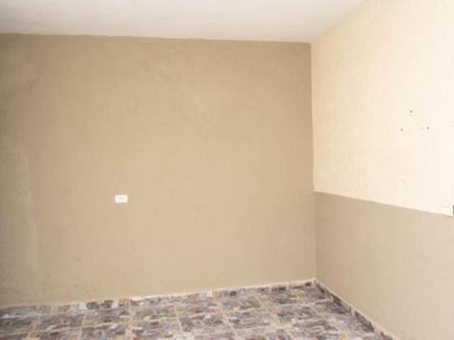 Casa para alugar com 50m², 1 quarto e sem vaga