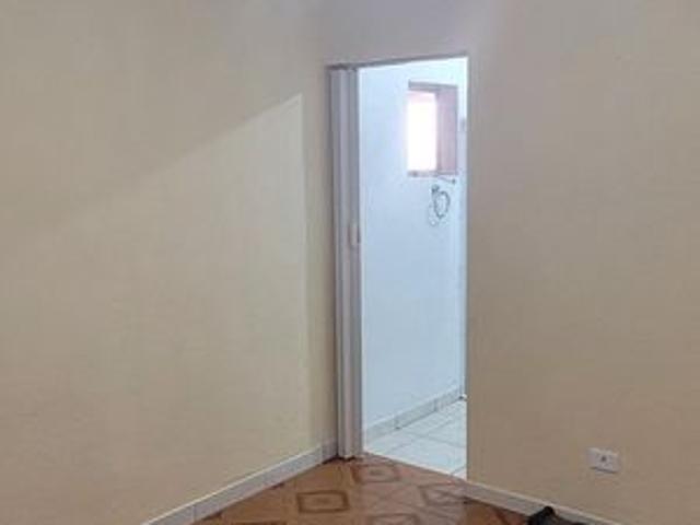 Casa para alugar com 50m², 1 quarto e sem vaga
