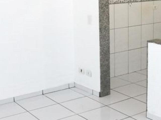 Casa para alugar com 50m², 2 quartos e 1 vaga