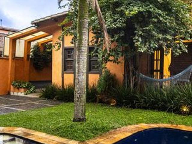 Casa para alugar com 550m², 4 quartos e 4 vagas