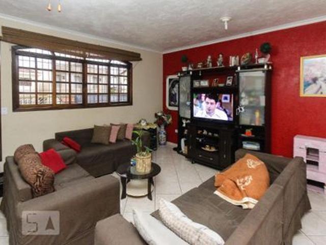 Casa para alugar com 550m², 4 quartos e 5 vagas