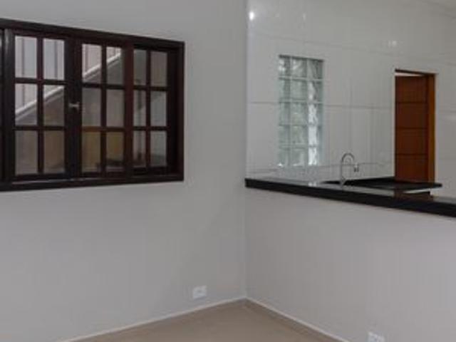 Casa para alugar com 55m², 1 quarto e sem vaga
