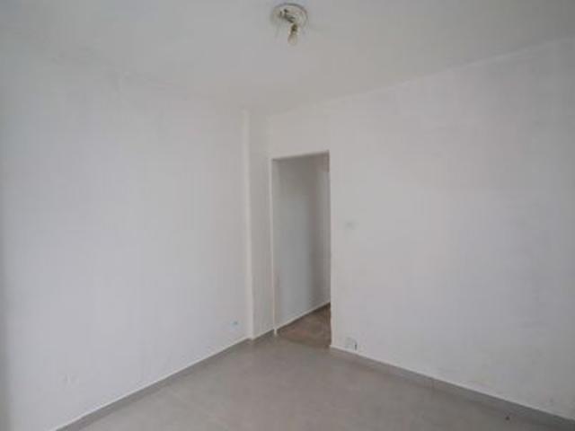 Casa para alugar com 55m², 1 quarto e sem vaga