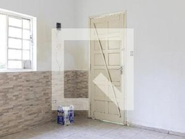 Casa para alugar com 55m², 2 quartos e sem vaga