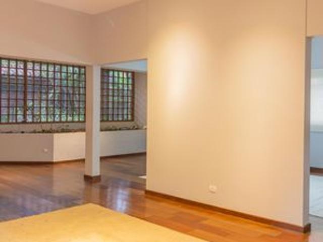 Casa para alugar com 570m², 4 quartos e 6 vagas