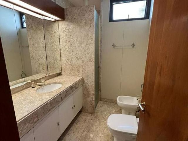 Casa para alugar com 5 quartos e 1.200 m² por R$ 50.000/mês