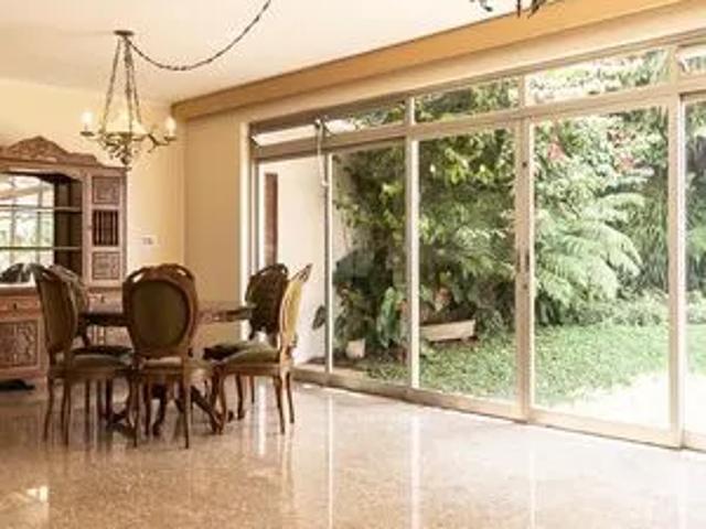 Casa para alugar com 600m², 4 quartos e 5 vagas