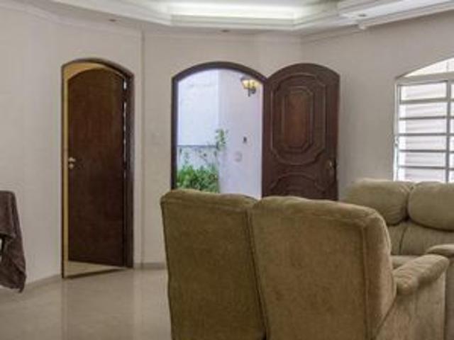 Casa para alugar com 600m², 7 quartos e 6 vagas