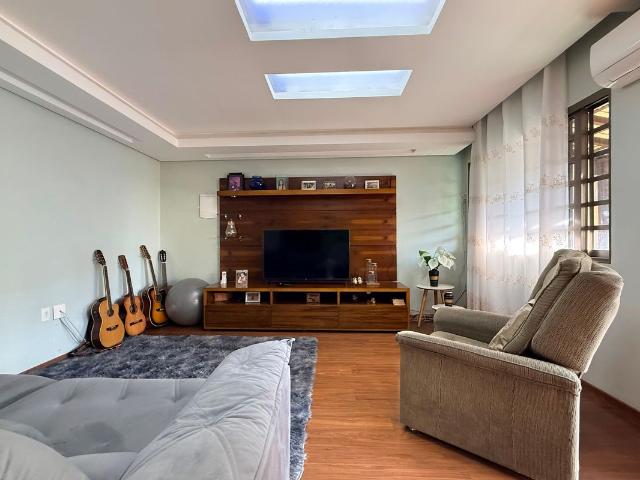 Casa para alugar com 639m², 5 quartos e 4 vagas