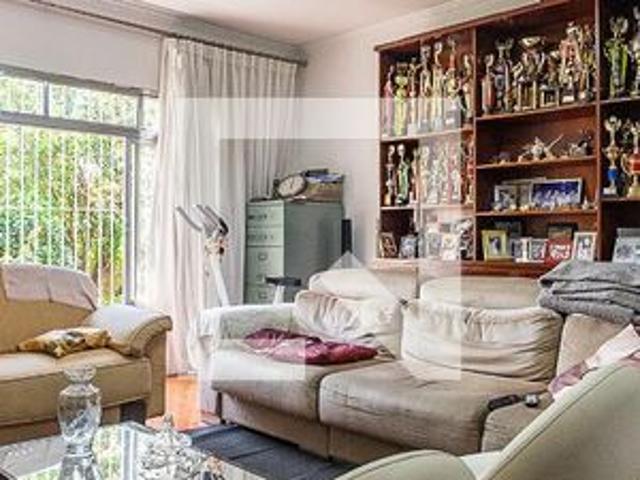 Casa para alugar com 640m², 3 quartos e 8 vagas
