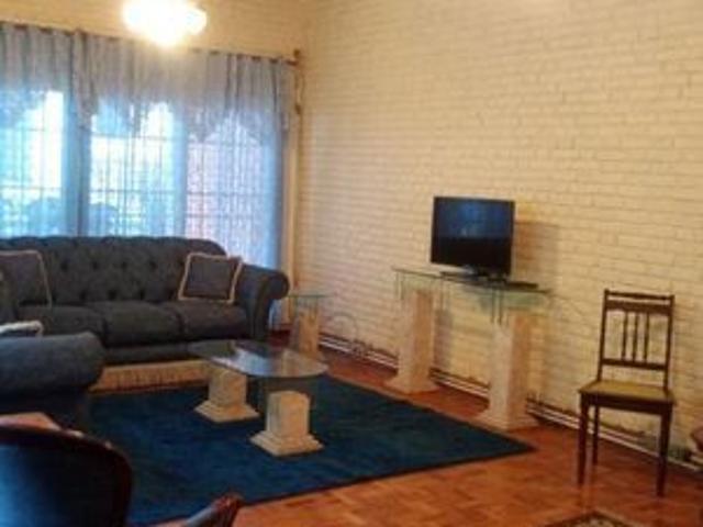 Casa para alugar com 649m², 3 quartos e 8 vagas