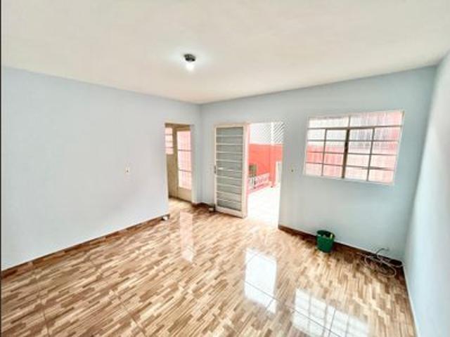 Casa para alugar com 65m², 1 quarto e sem vaga