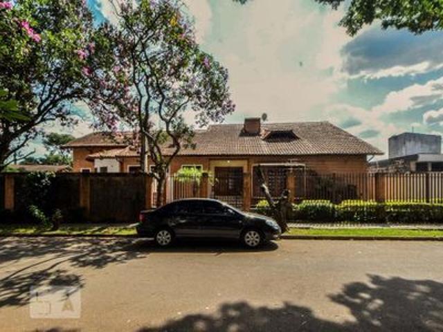 Casa para alugar com 680m², 5 quartos e 4 vagas