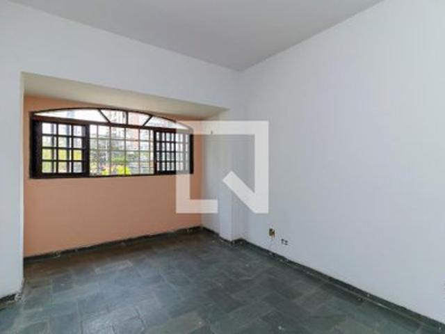 Casa para alugar com 70m², 3 quartos e sem vaga