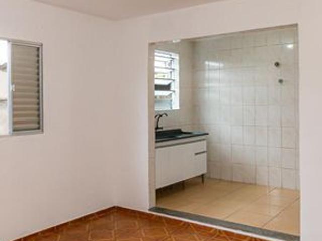 Casa para alugar com 70m², 1 quarto e sem vaga