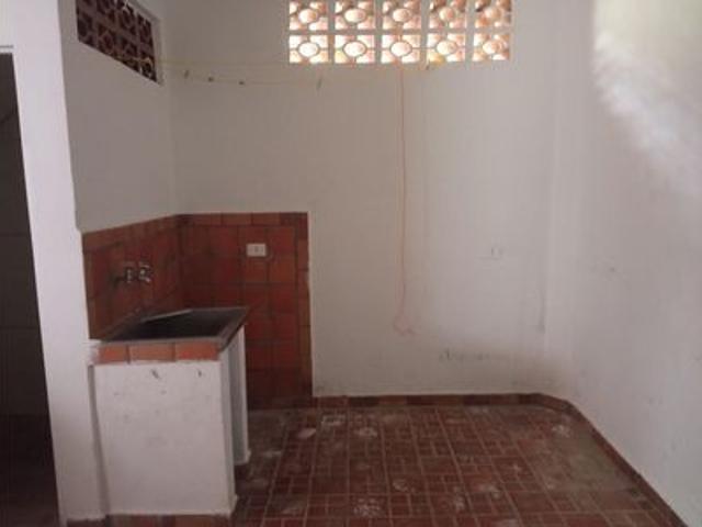 Casa para alugar com 70m², 1 quarto e sem vaga