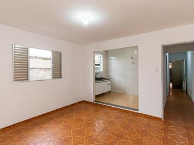Casa para alugar com 70m², 1 quarto e sem vaga