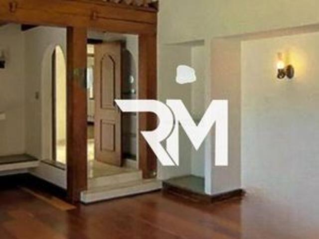 Casa para alugar com 804m², 4 quartos e 6 vagas
