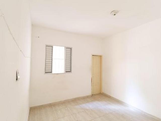 Casa para alugar com 80m², 1 quarto e sem vaga