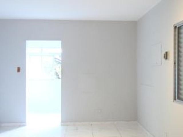 Casa para alugar com 80m², 2 quartos e sem vaga
