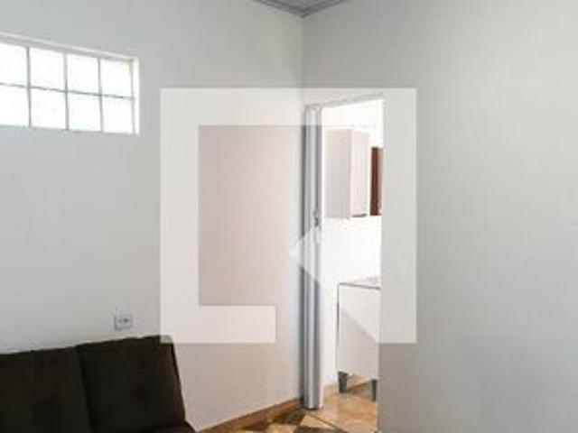 Casa para alugar com 82m², 1 quarto e sem vaga