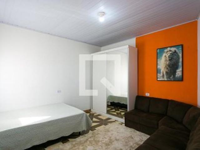 Casa para alugar com 82m², 1 quarto e sem vaga