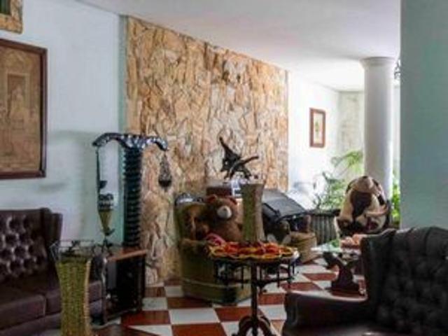 Casa para alugar com 900m², 5 quartos e 6 vagas