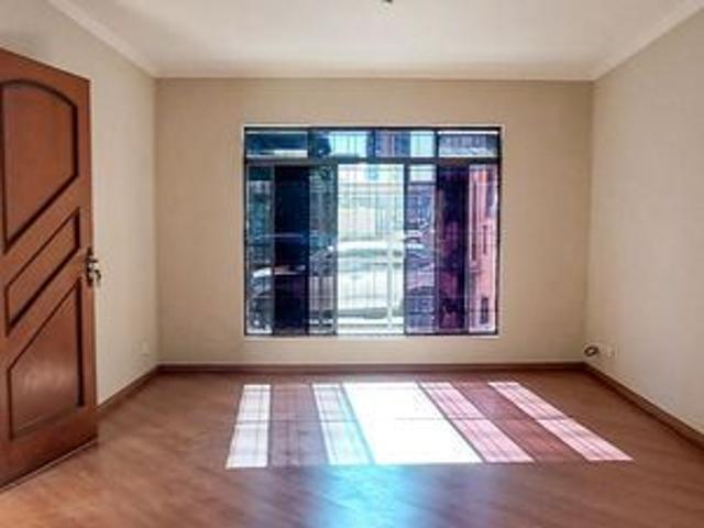 Casa para alugar com 90m², 3 quartos e 2 vagas