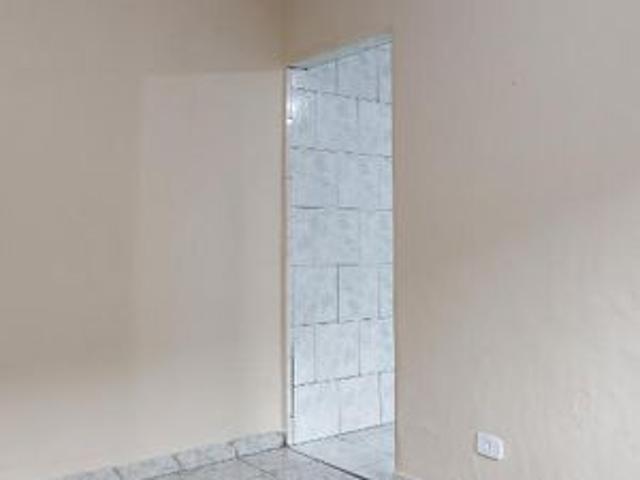 Casa para alugar com 90m², 2 quartos e sem vaga