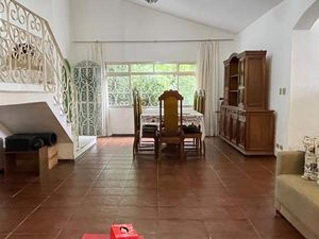 Casa para alugar com 917m², 3 quartos e 6 vagas
