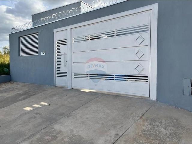 Casa para Alugar com 03 dormitórios sendo 01 suíte