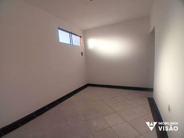 CASA PARA ALUGAR COM 02 QUARTOS, ENTRADA PARA MOTO NO BAIRRO COSTA TELLES