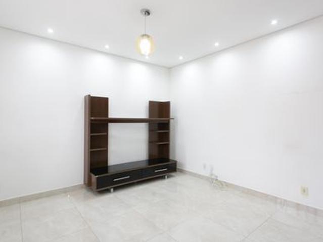 Casa para alugar com 100m², 3 quartos e 2 vagas