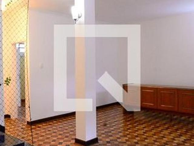 Casa para alugar com 120m², 3 quartos e 1 vaga