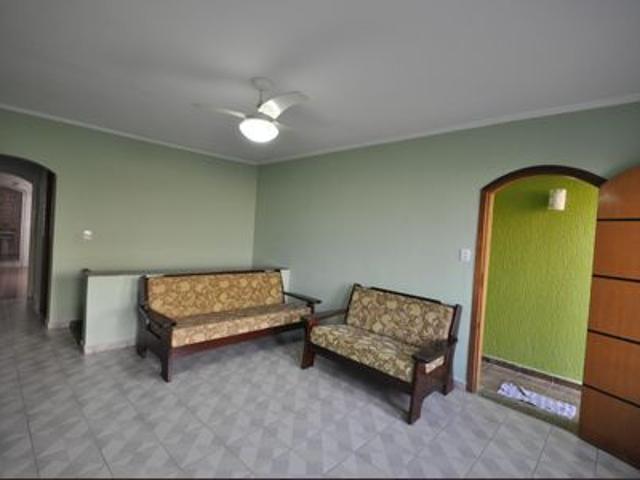 Casa para alugar com 130m², 2 quartos e sem vaga