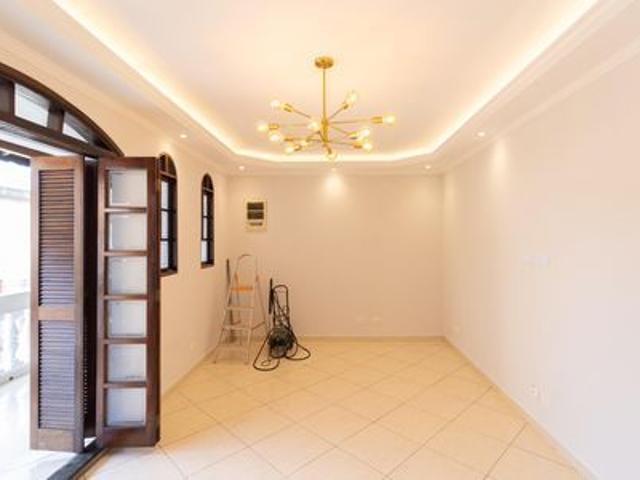 Casa para alugar com 130m², 3 quartos e 1 vaga