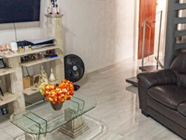 Casa para alugar com 136m², 3 quartos e 3 vagas