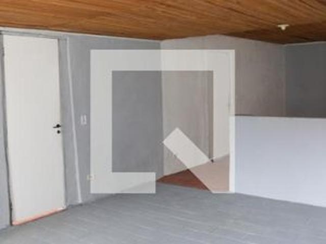 Casa para alugar com 140m², 2 quartos e sem vaga